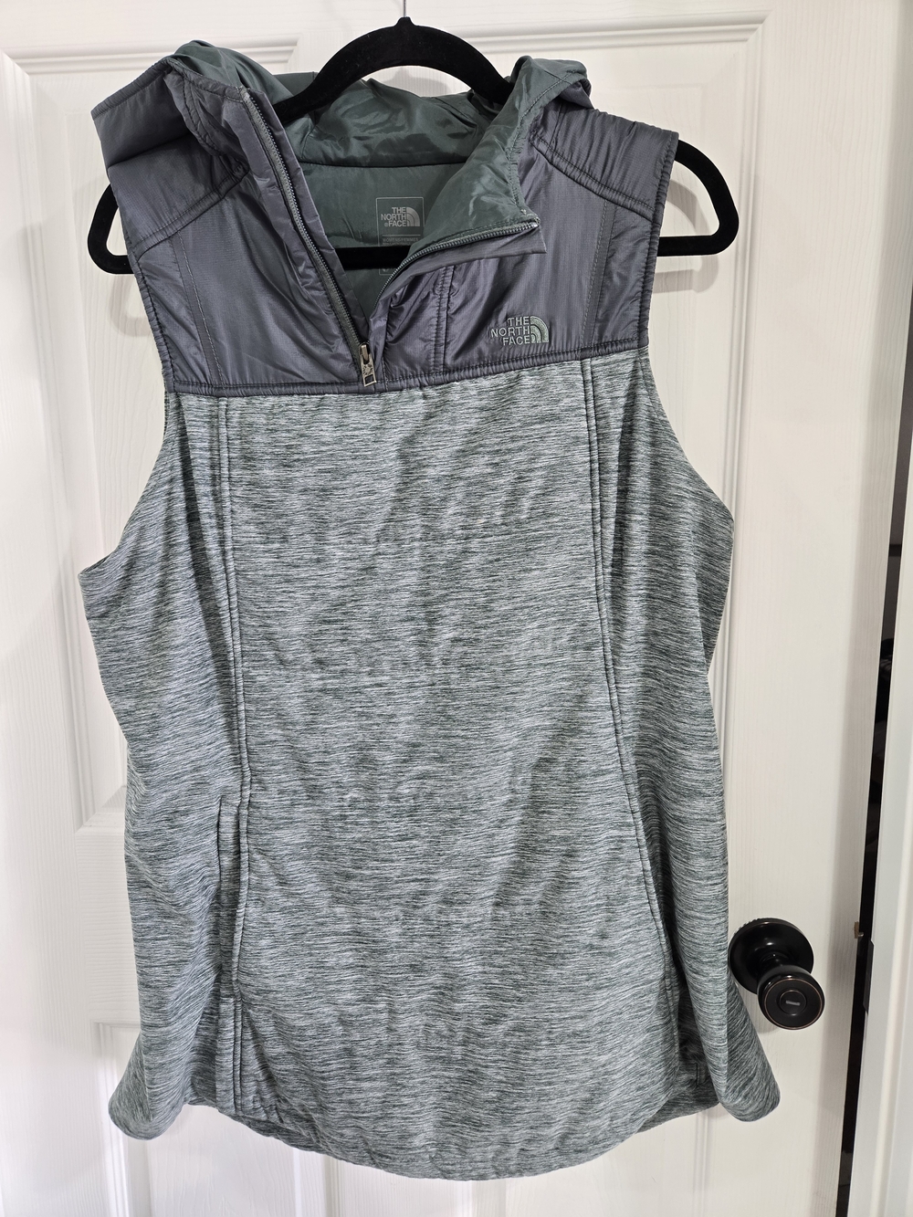 The North Face Women's Sleeveless Half-Zip Hoodie Workout Tank in Heather Green